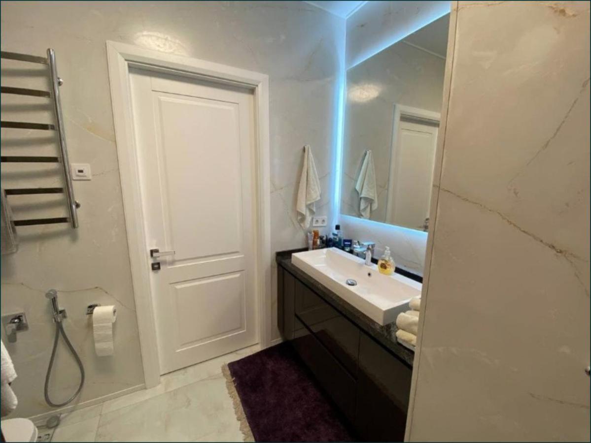 Lux 1-Bedroom Panoramic View Most City Center Area Dnipro Ngoại thất bức ảnh